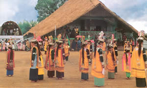 Ka  Pom-Blang Nongkrem
